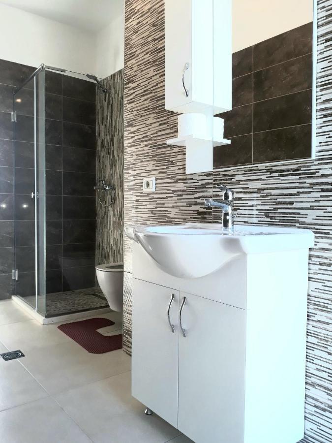 Guesthouse Bela Τίρανα Εξωτερικό φωτογραφία
